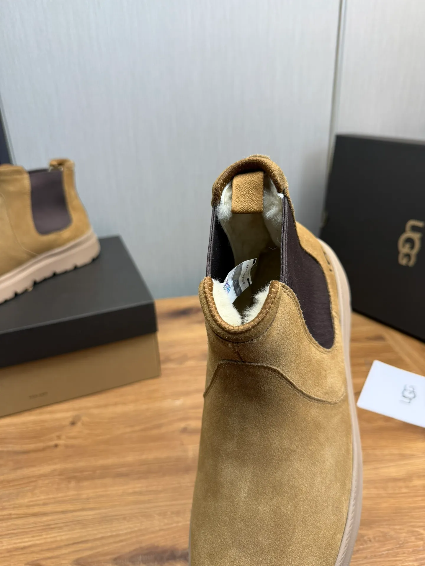 Men's shoes 💰480💰 [UGG] Hot winter warm boots 🐑Purely hand-stitched! Simple and stylish design, frosted cowhide➕Comfortable and warm wool➕UGG original outsole‼ ️Soft and comfortable to wear, good warmth retention, and excellent foot feel. Regular size 41-47
